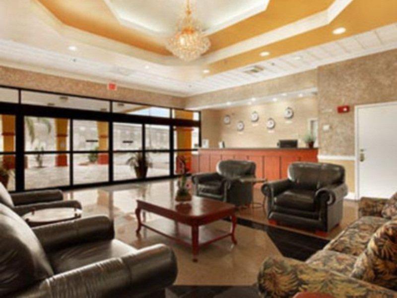 Baymont Inn & Suites קלירווטר מראה פנימי תמונה
